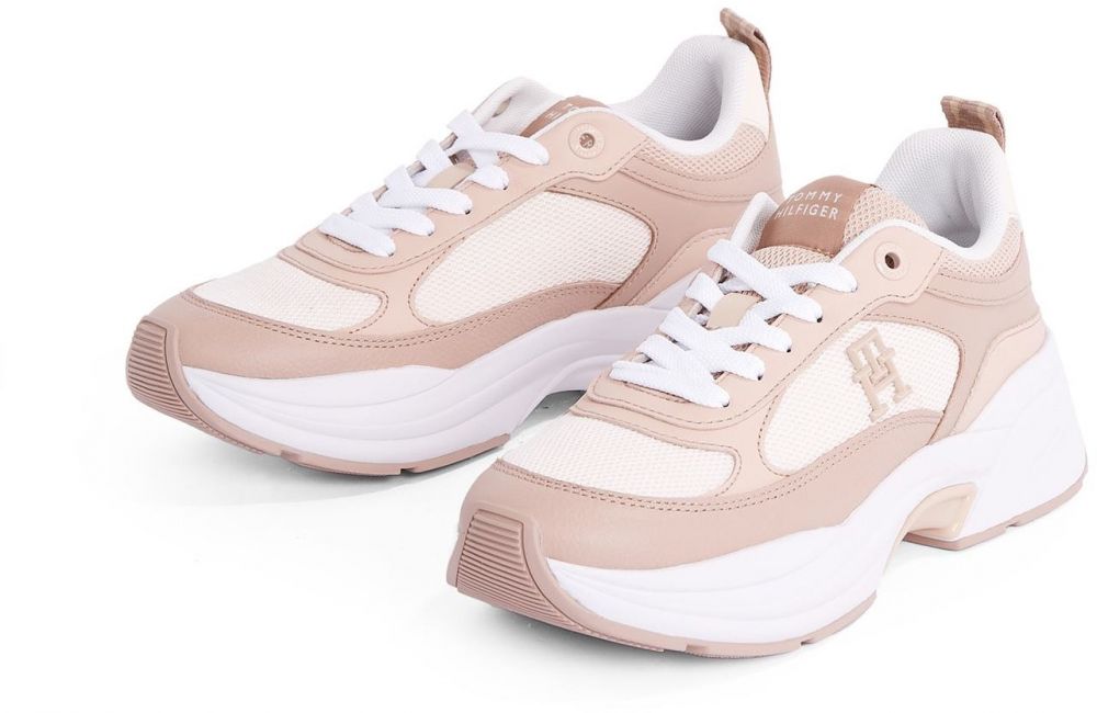 TOMMY HILFIGER Nízke tenisky  telová / nebielená / svetlobéžová