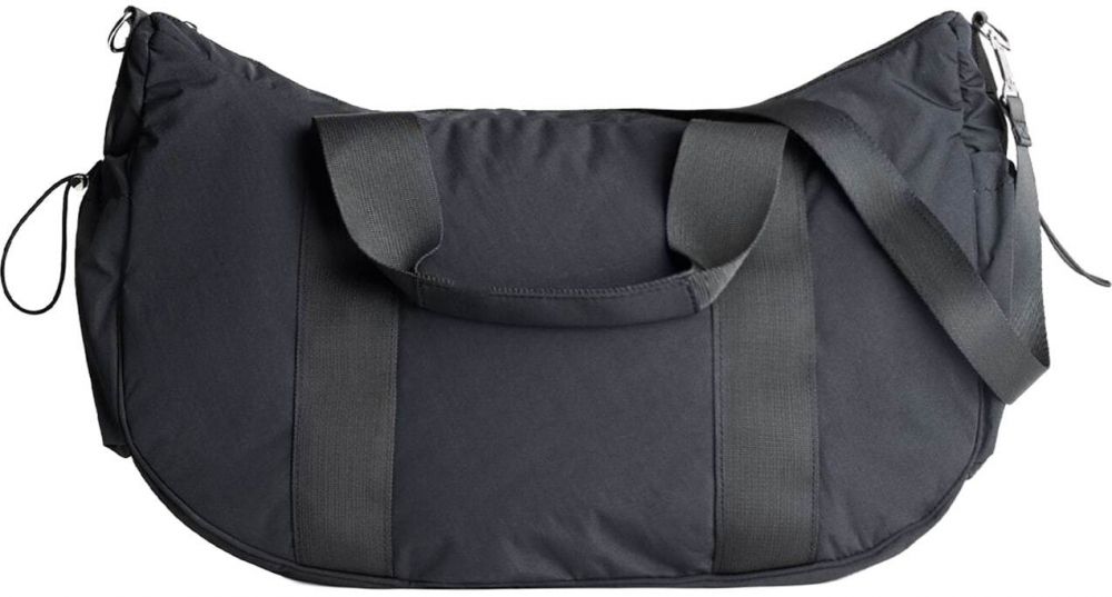 Bershka Víkendová taška  čierna