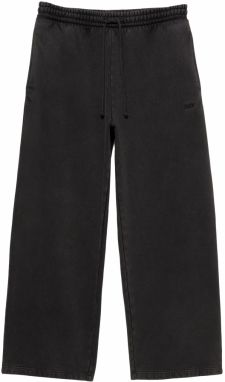 Pull&Bear Nohavice  čierna