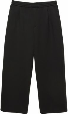 Pull&Bear Plisované nohavice  čierna