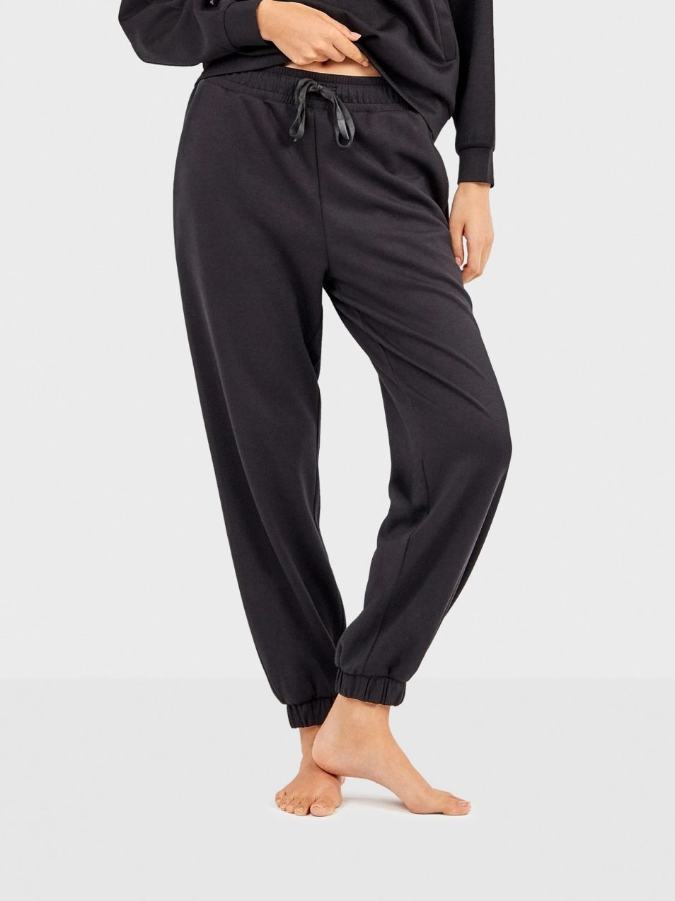 Gisela Nohavice  čierna