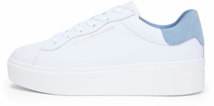 TOMMY HILFIGER Nízke tenisky 'CHIC'  svetlomodrá / zlatá / biela