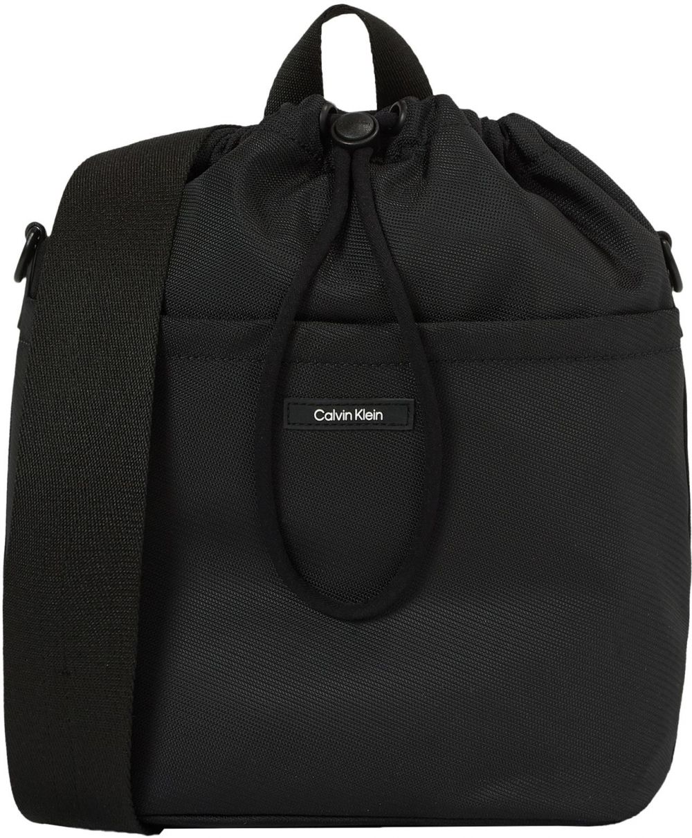Calvin Klein Taška cez rameno 'Essential'  čierna