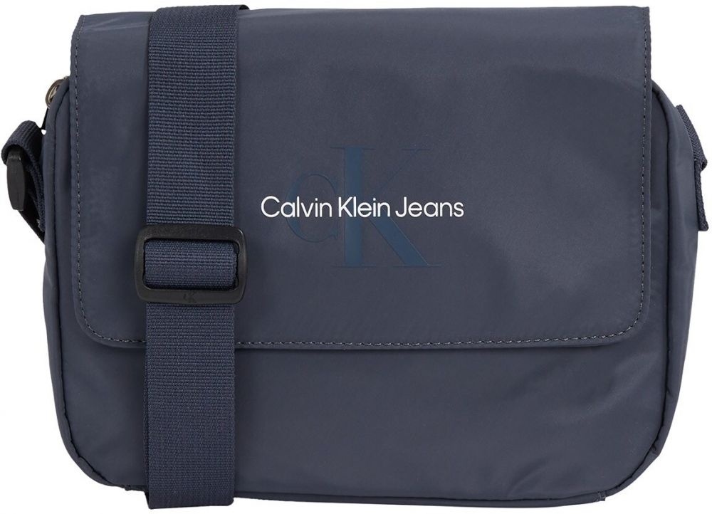 Calvin Klein Taška cez rameno 'ESSENTIALS'  tmavomodrá