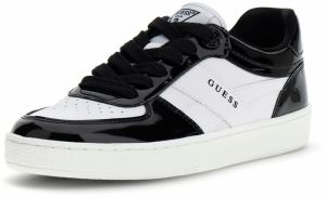 GUESS Nízke tenisky 'NAIMA'  čierna / biela