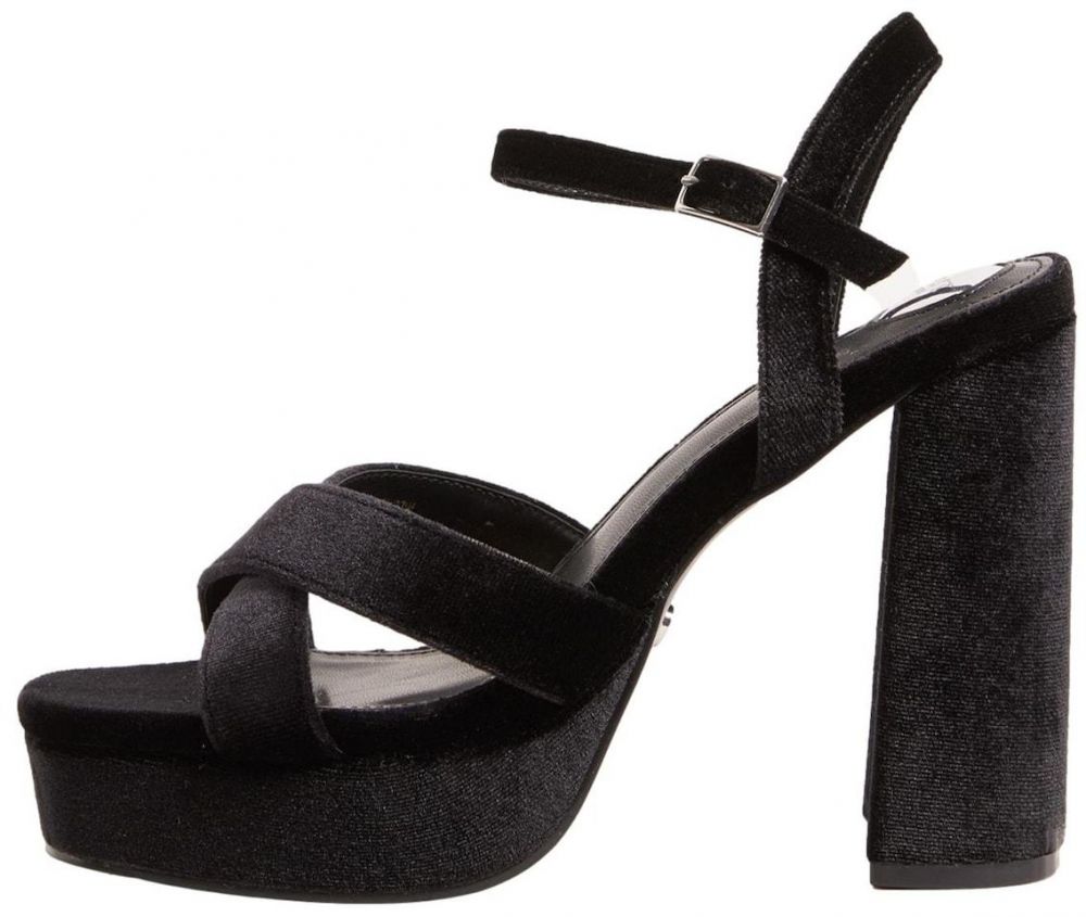 Lipsy Remienkové sandále  čierna