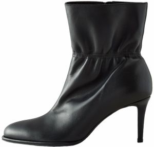 Next Členkové čižmy  čierna