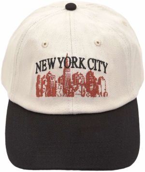 Pull&Bear Čiapka 'SKYLINE'  nebielená / koňaková / čierna