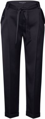 Dorothy Perkins Nohavice s pukmi  čierna