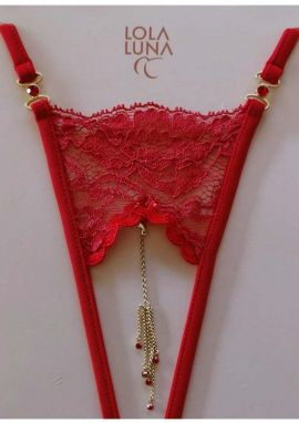 Červené crotchless tangá s príveskom Carmen