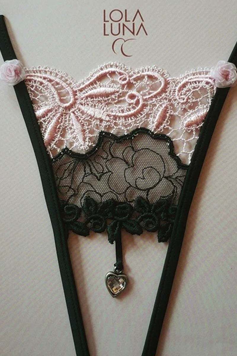 Čierne crotchless tangá s príveskom Zambie