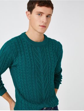 Koton Basic pletený sveter s pleteným výstrihom posádky.