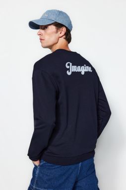 Trendyol Navy Regular/Real Fit Long Sleeve Crew Neck Embroidered Sweatshirt