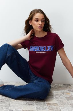 Trendyol Burgundy 100% Cotton Motto Printed Regular/Regular Cut Knitted T-Shirt