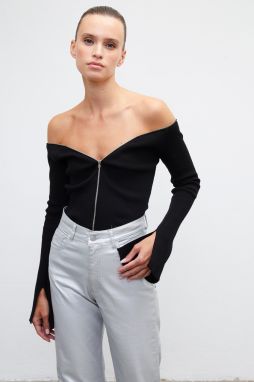 VATKALI Off-The-Shoulder knit top