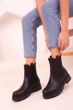 Soho Women's Black Boots & Booties 17678