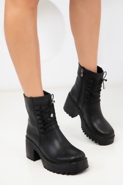 Soho Black Women's Boots & Booties 18501