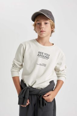 DEFACTO Regular Fit Crew Neck Sweatshirt