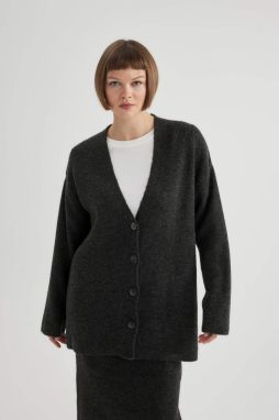 DEFACTO Oversize Fit V-Neck Cardigan