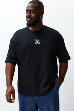 Trendyol Large Size Black Oversize Animal Embroidery 100% Cotton Comfortable T-Shirt