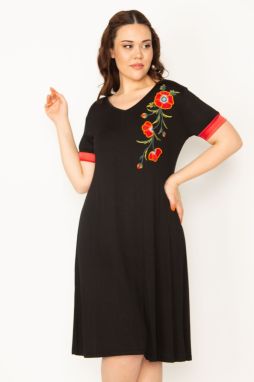 Şans Women's Plus Size Black Embroidery Detailed Sleeve Cuff Satin V-Neck Dress