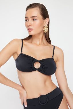 Trendyol Black Strapless Accessory Bikini Top