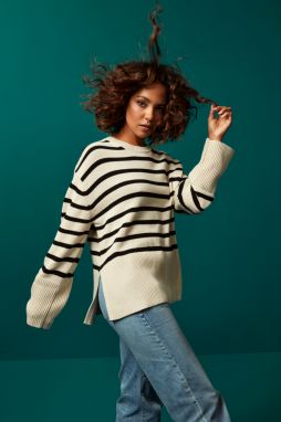 GAP Knitted sweater with slits - Women