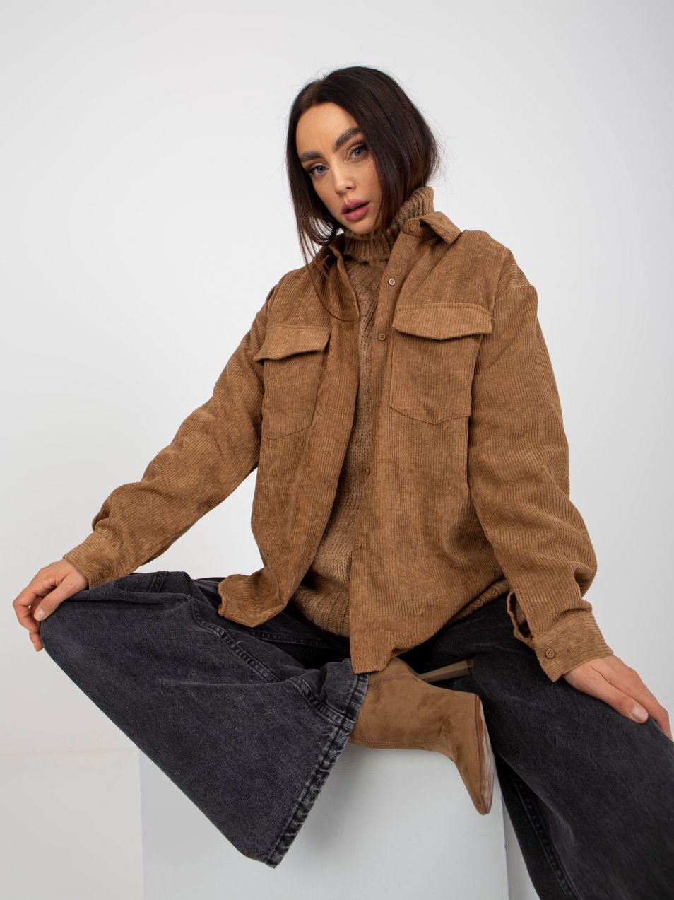 Camel corduroy outshirt with buttons