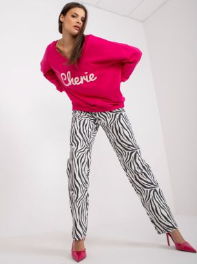 Fuchsia sweatshirt with print and V-neck