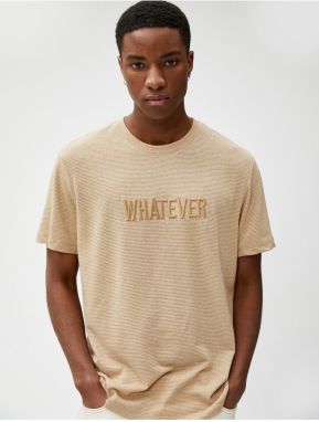 Koton vyšívané motto textúrované tričká, crew neck krátke rukávy.