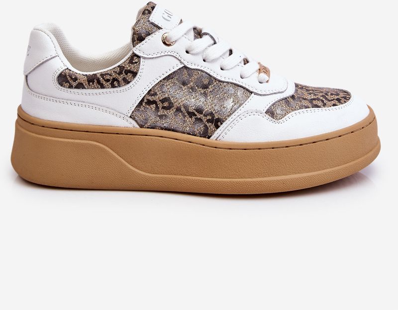 Ladies comfortable sports shoes GOE LL2N4052 white-beige
