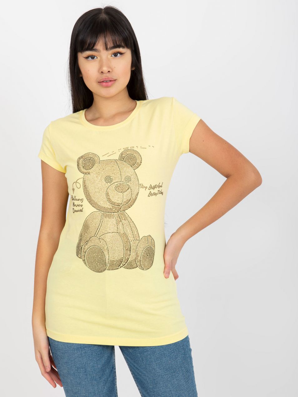 Light yellow fitted T-shirt with teddy bear application