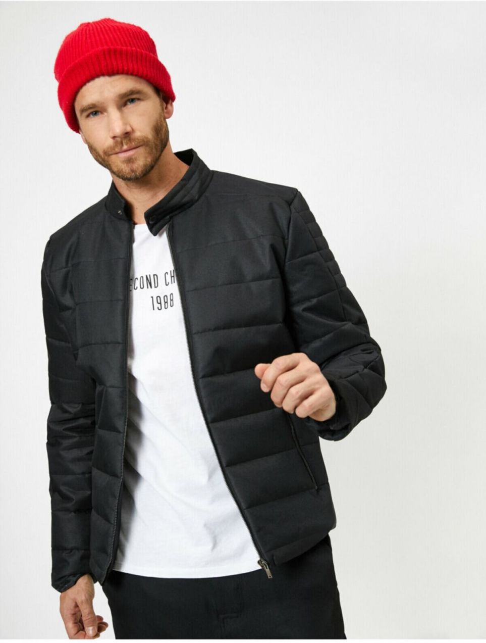 Koton pánsky rozhodca golier vreckový kabát na zips.