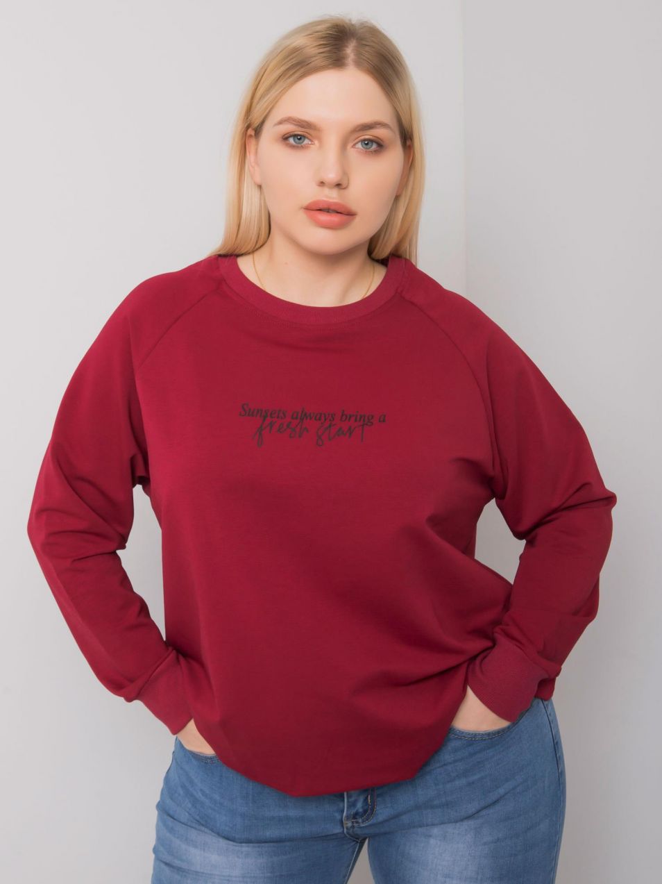 Chestnut sweatshirt for women in oversize