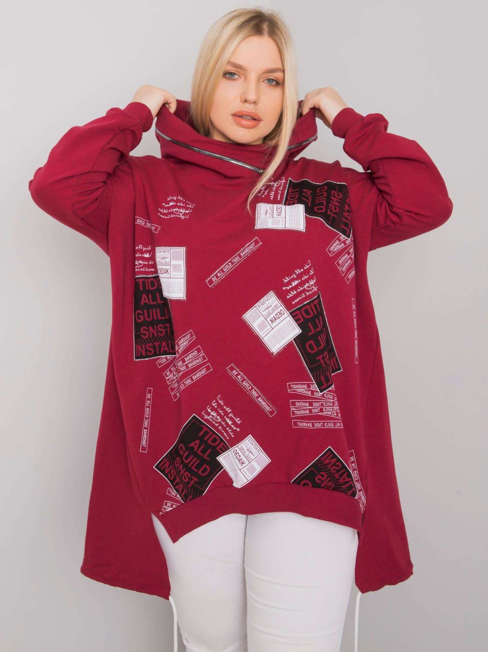 Larger size chestnut sweatshirt with print and application