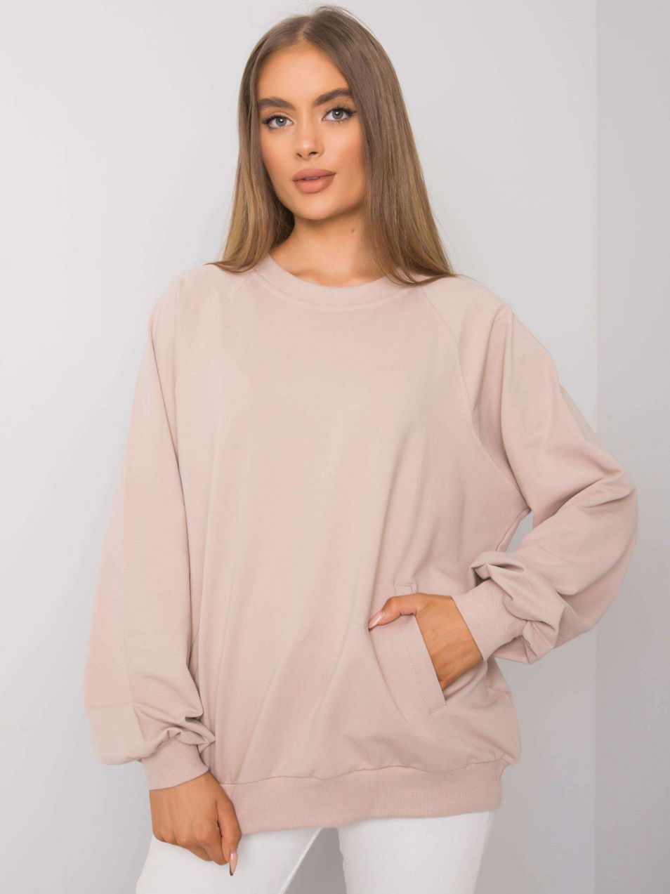 Light beige sweatshirt with pockets by Gaelle RUE PARIS