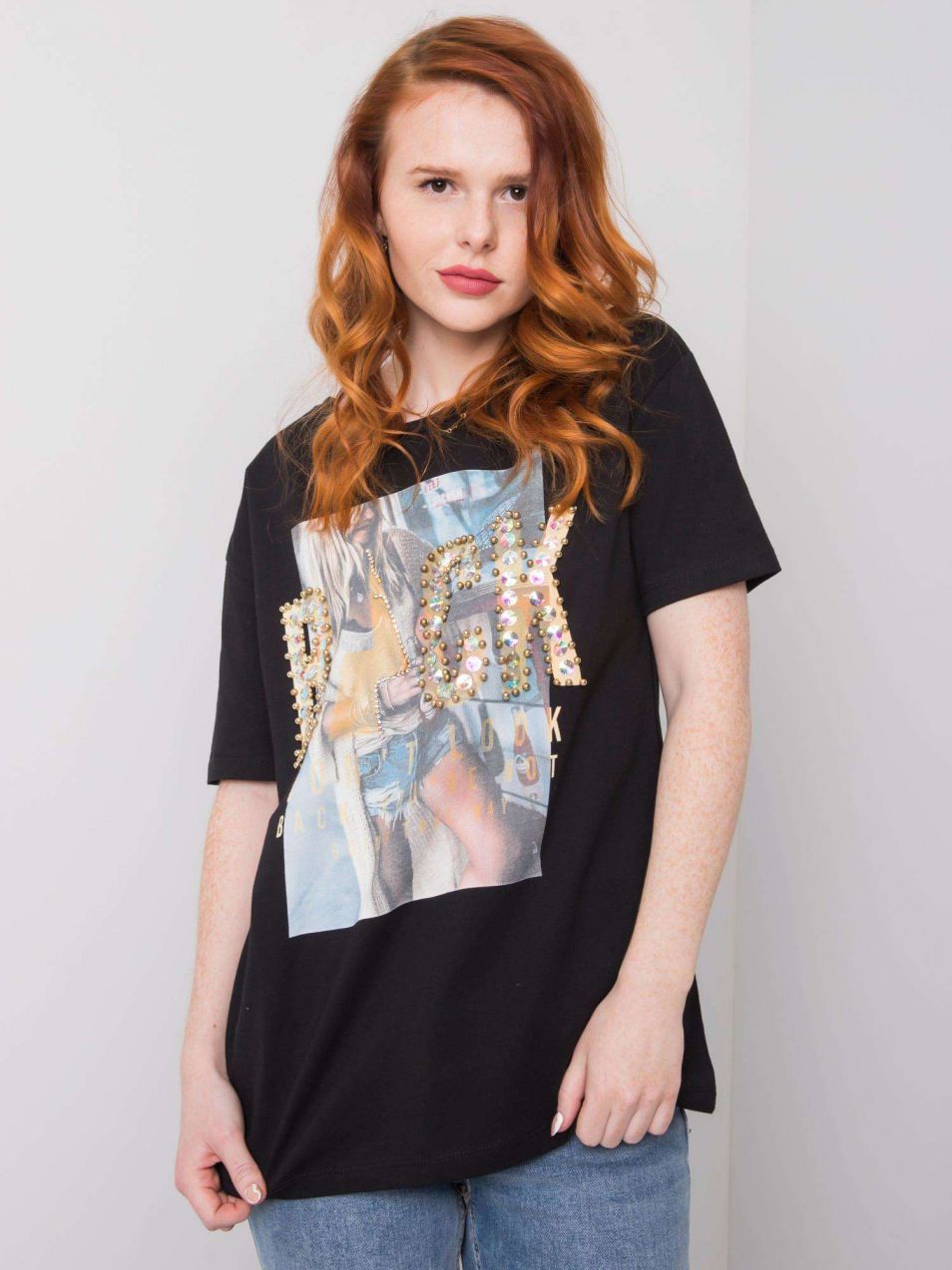Black T-shirt with appliqué
