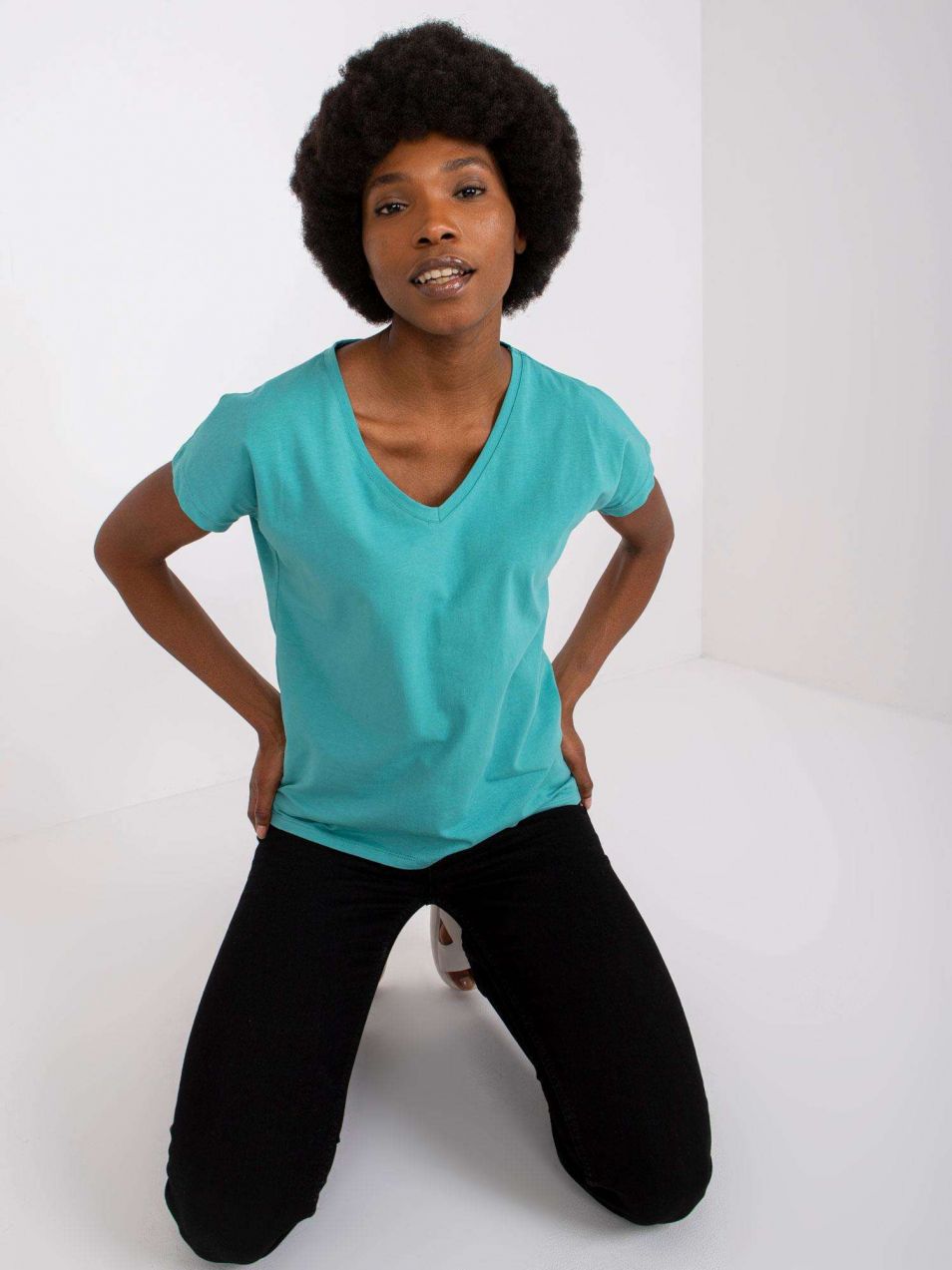 <p>The model is in the photo XS/S. Height of the model 165 cm, weight 52 kg. Hips 93 cm, waist 62 cm, chest 82 cm.