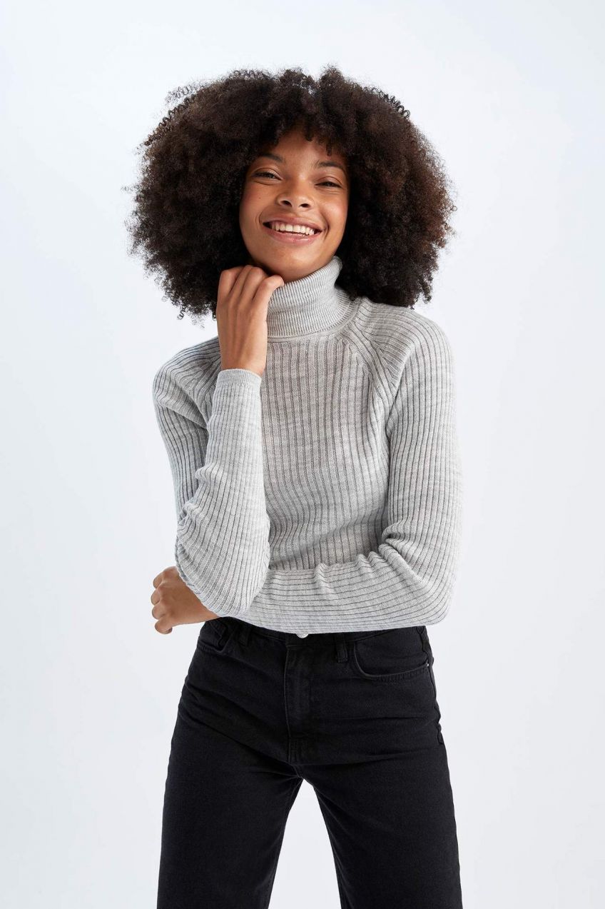 DEFACTO Slim Fit rolákový pulóver