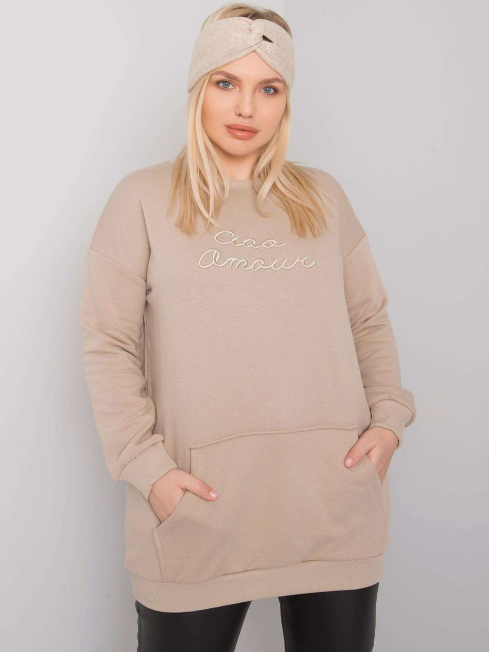 Beige kangaroo sweatshirt larger size