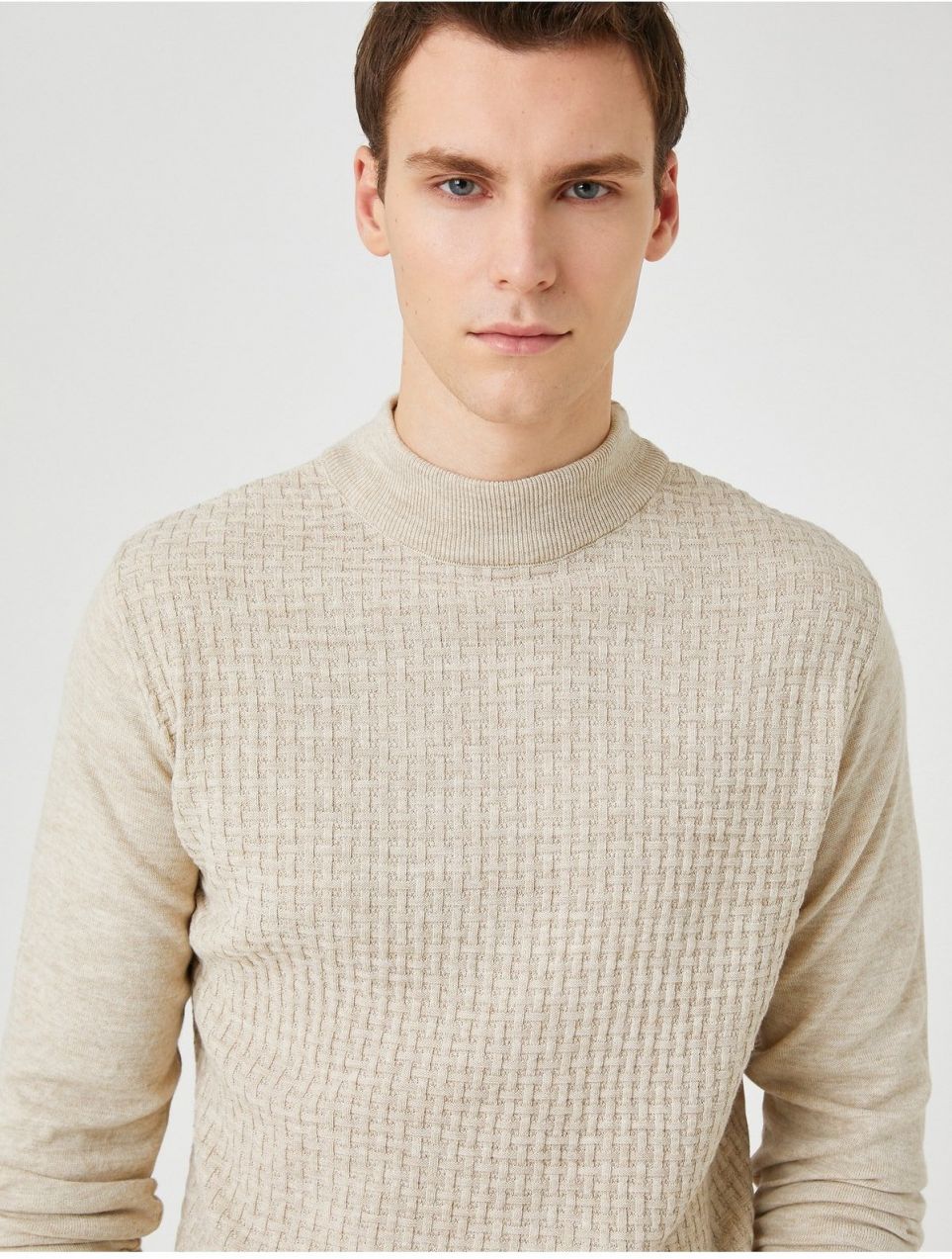 Sveter Koton Knitwear s polovičným rolákom, úzky strih