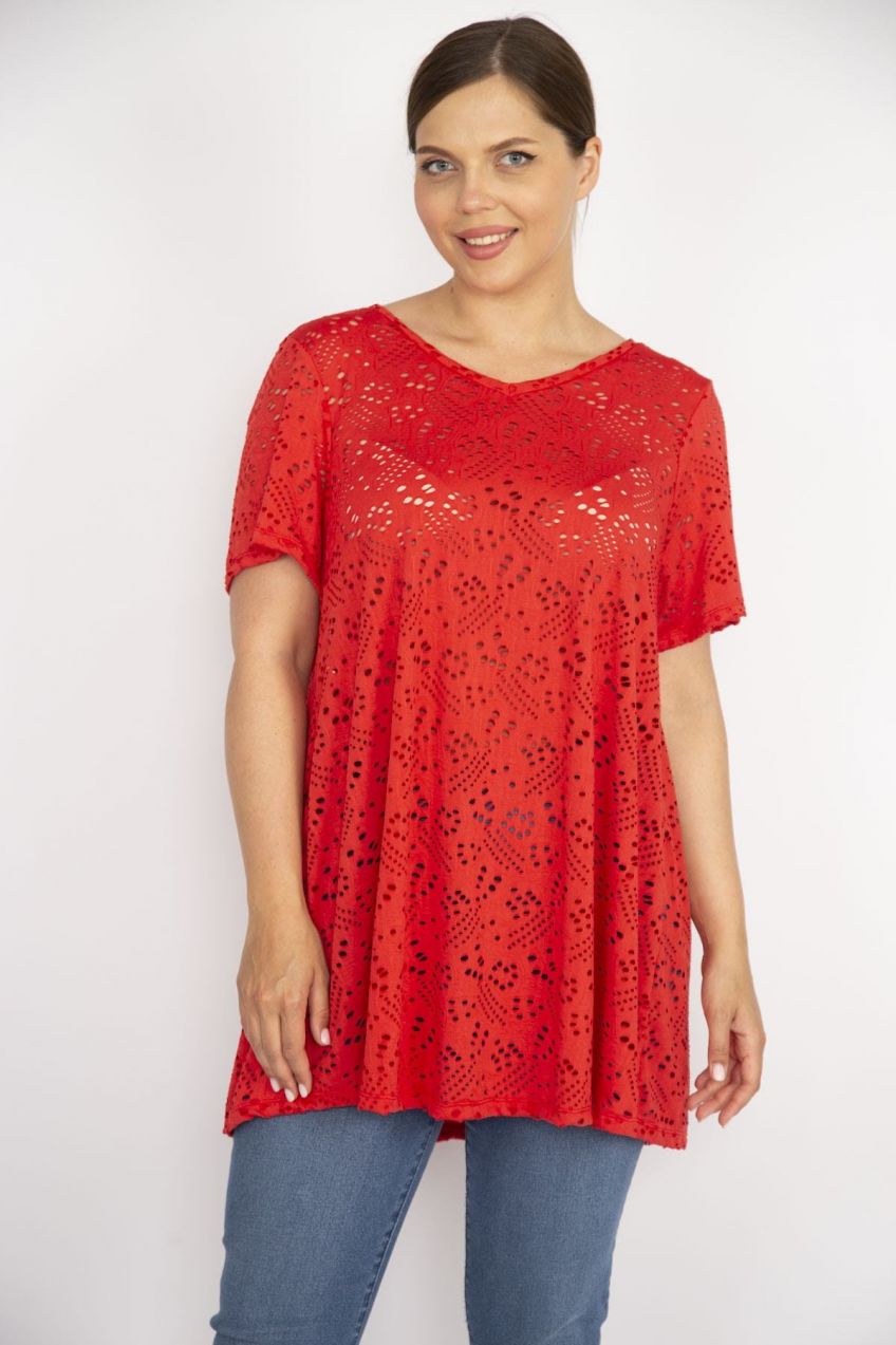Şans Women's Pomegranate Plus Size Hole Fabric V-Neck Short Sleeve Blouse