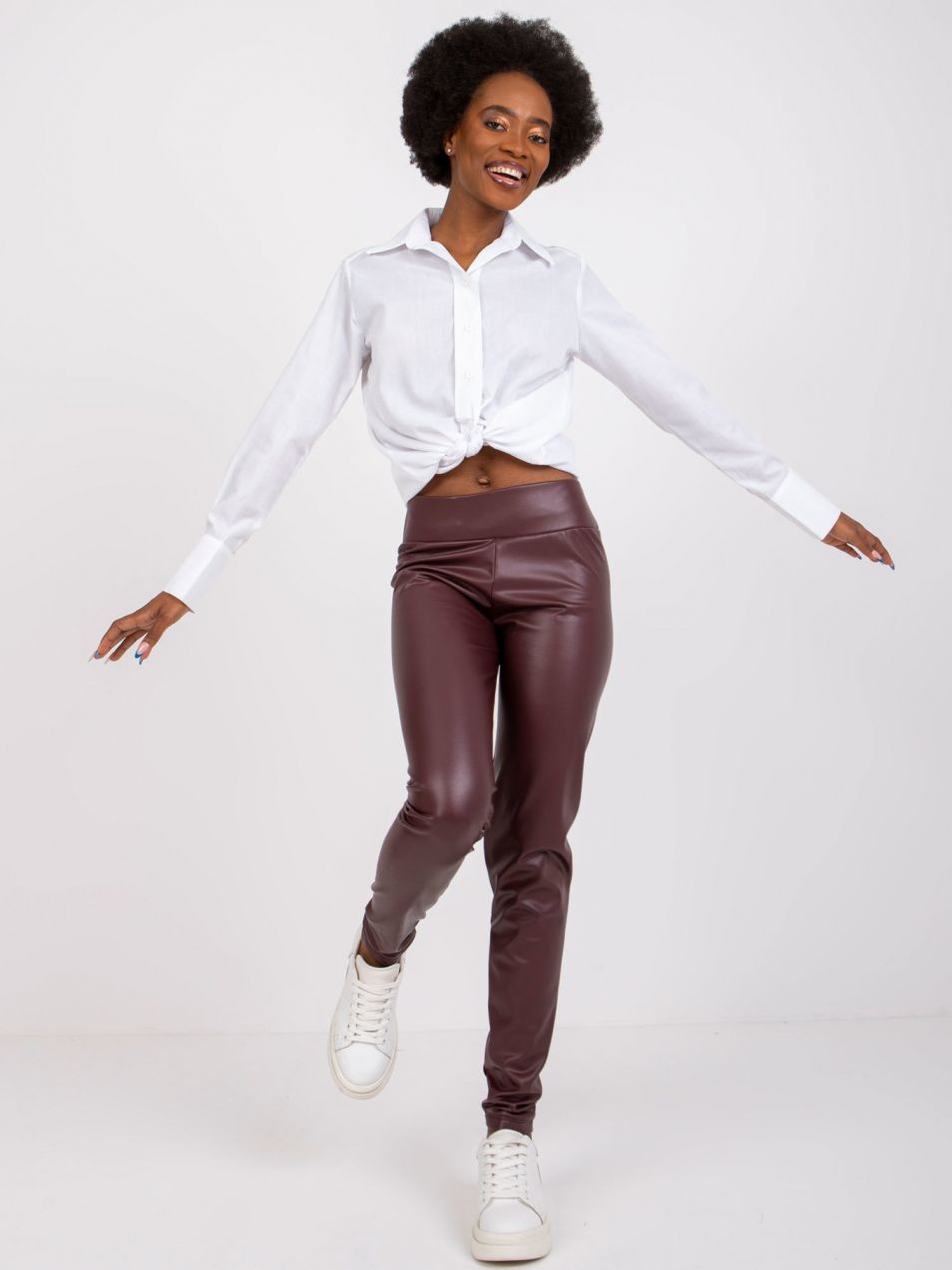 Dark burgundy faux leather leggings by Brian RUE PARIS