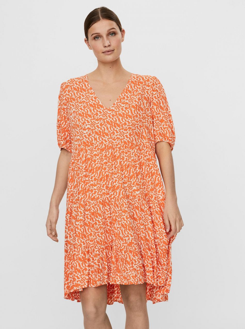 Oranžové vzorované voľné šaty VERO MODA Hanna