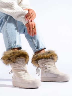 Women's cream snow boots with Shelvt fur