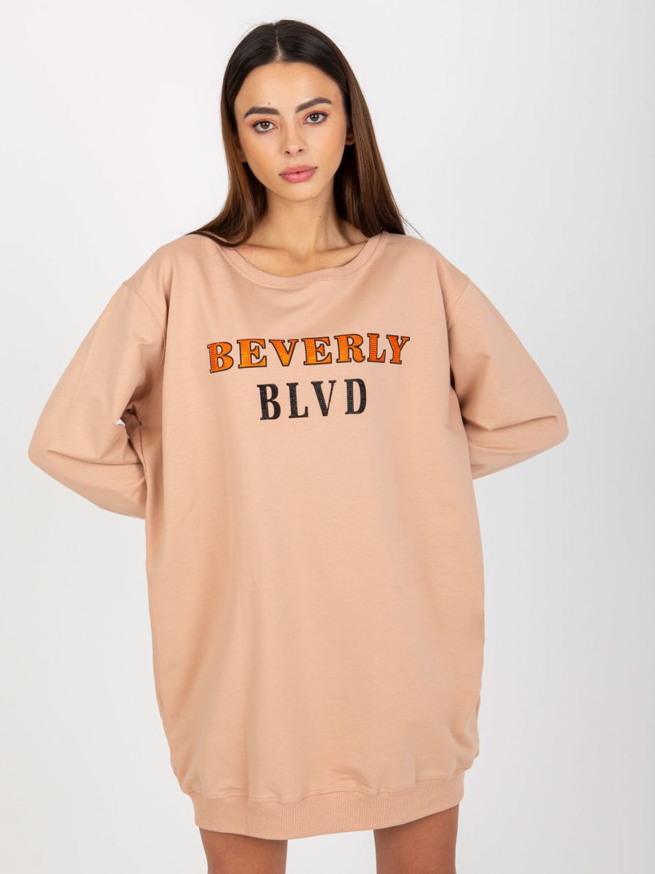 Beige loose sweatshirt with print and application
