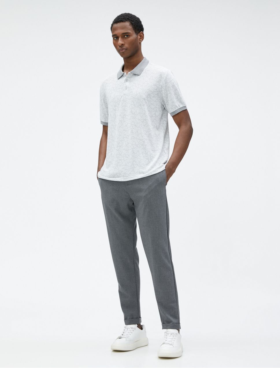 Koton Polo tričko s krátkym rukávom s geometrickou potlačou, slim fit