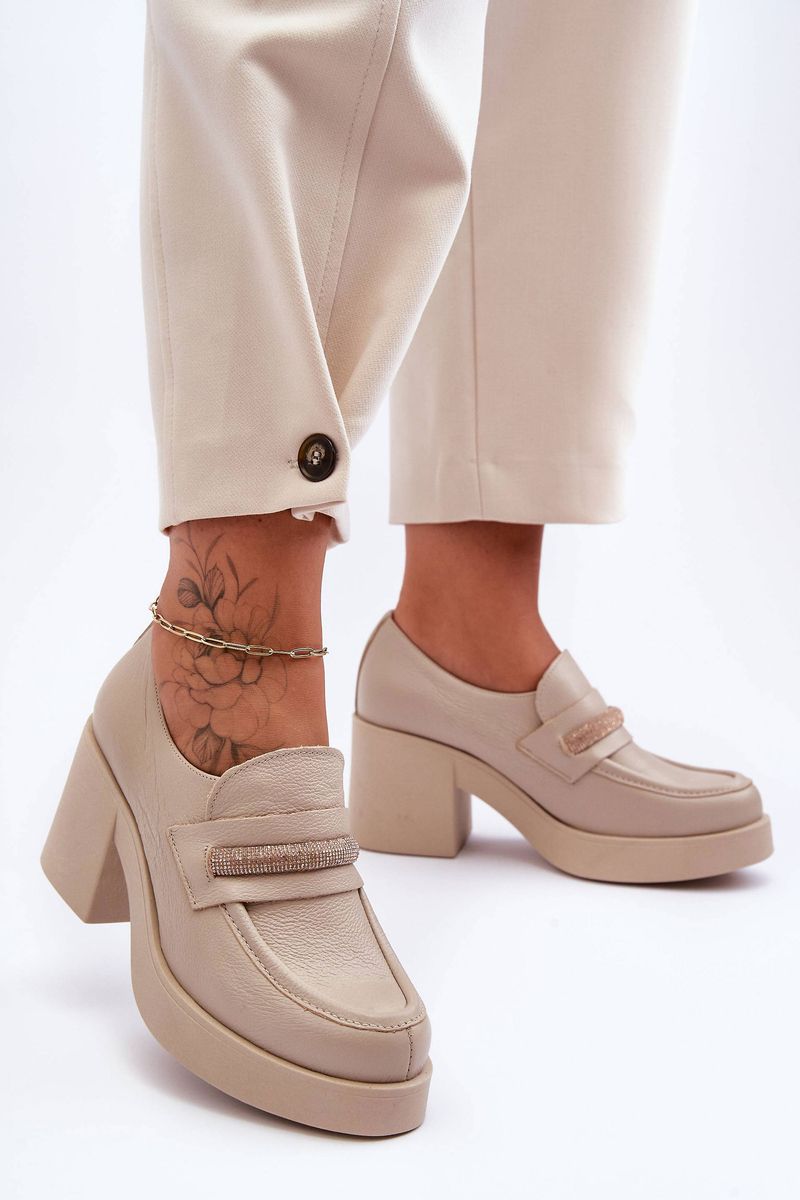 Leather half-boots on the post with gelanor decoration