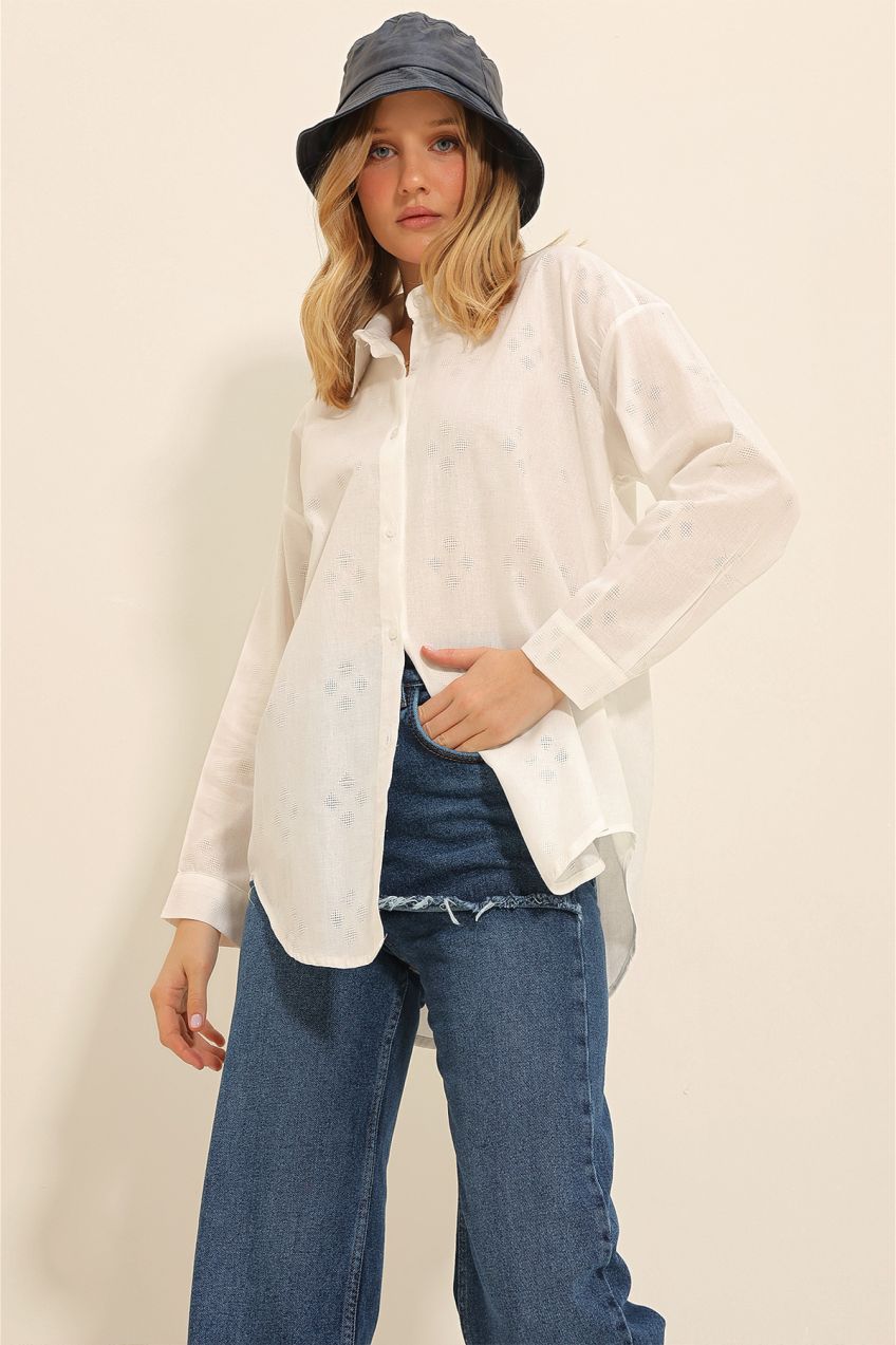 Trend Alaçatı Stili Women's White Motif Oversize Linen Shirt