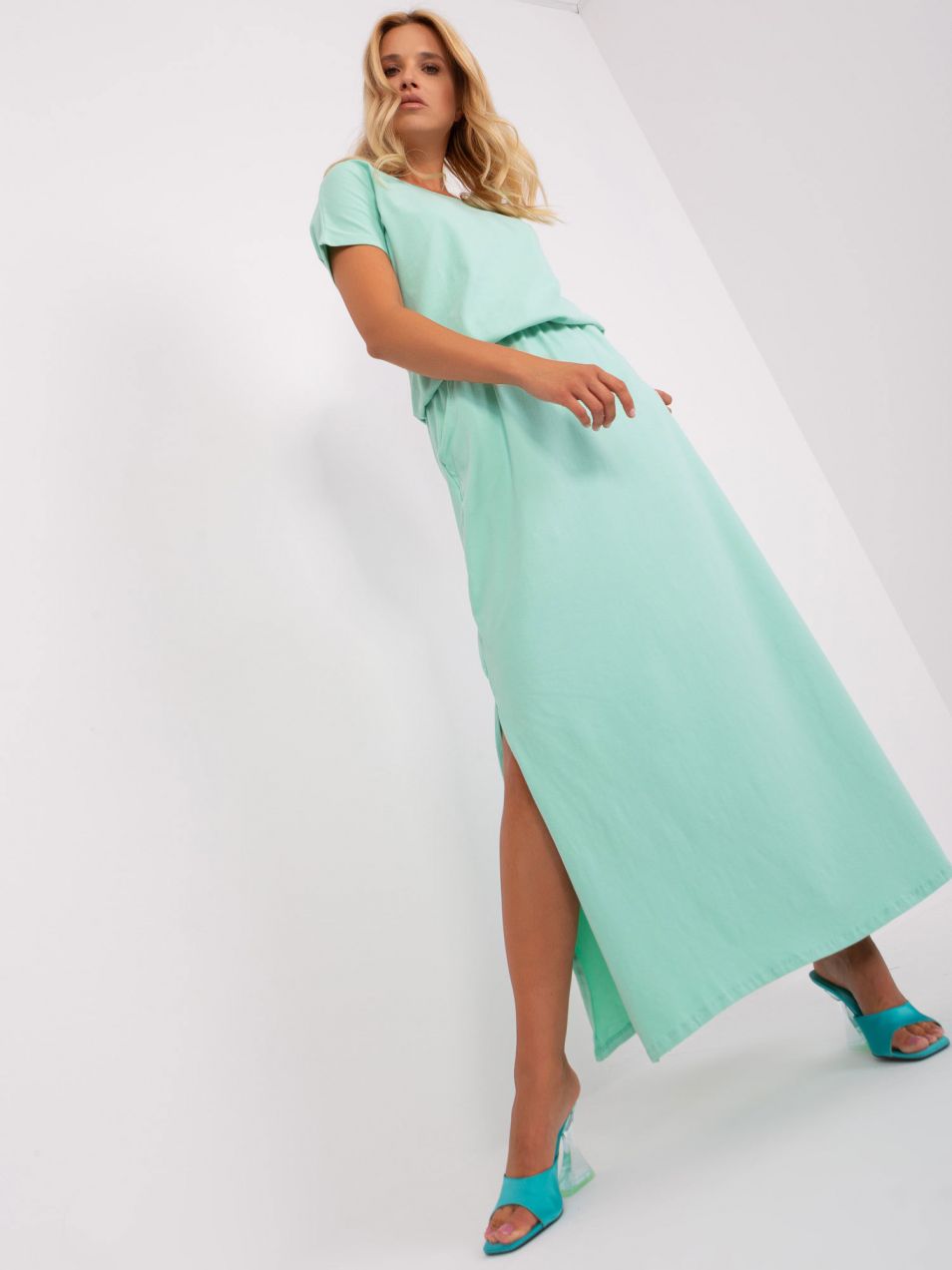 Mint casual dress with short sleeves
